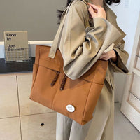 Trendy Large Capacity Tote Bag with Multiple Pockets