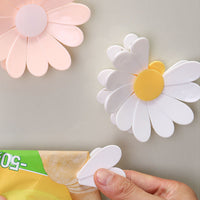 🔥 Buy More Save More 🔥 Starting at £1.99 each🌸Magnetic Daisy Blossom Sealing Clip Set